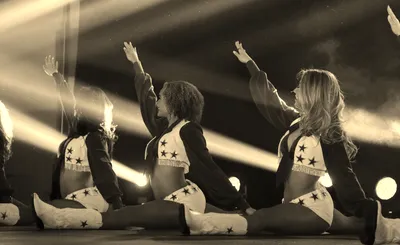 Dallas Cowboys Cheerleaders On Tour
